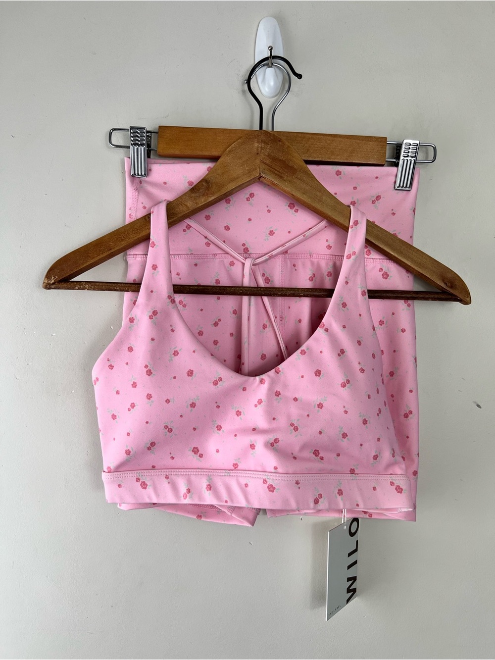 Wilo The Label Pink Floral Workout Set Size Small NWT Bum Scrunch 2 Piece NEW